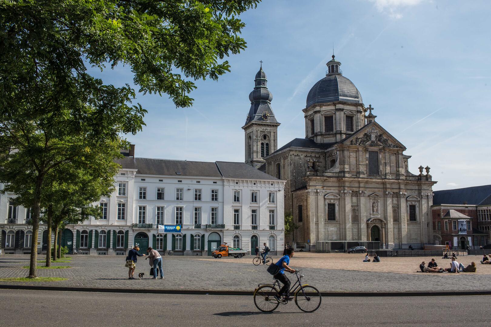 SintPietersplein Visit Gent